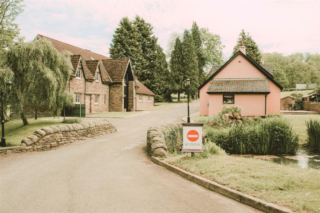 Cwrt Bleddyn Hotel & Spa Usk Eksteriør billede